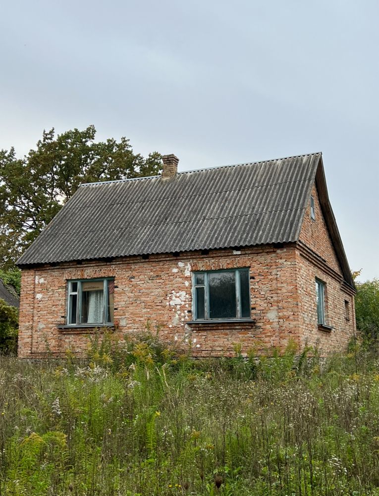 Будинок Село Верхів ( поряд Остріг )