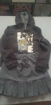 Vendo conjunto Mayoral, 12 anos, como novo, saia + sweatshirt