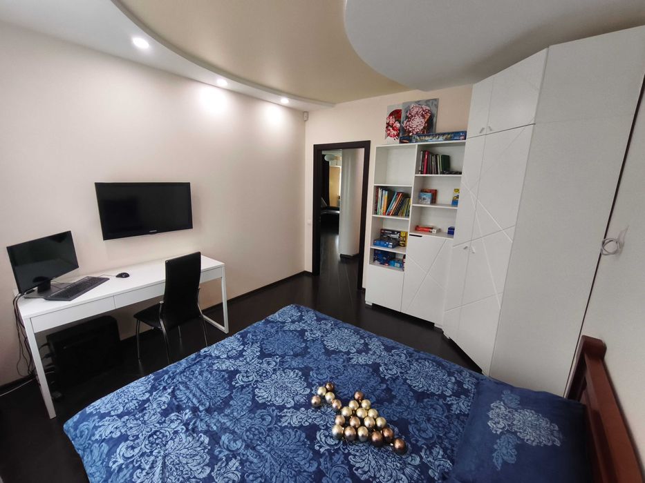 продаж квартири класу "комфорт" 160м в ЖК Олімпійській