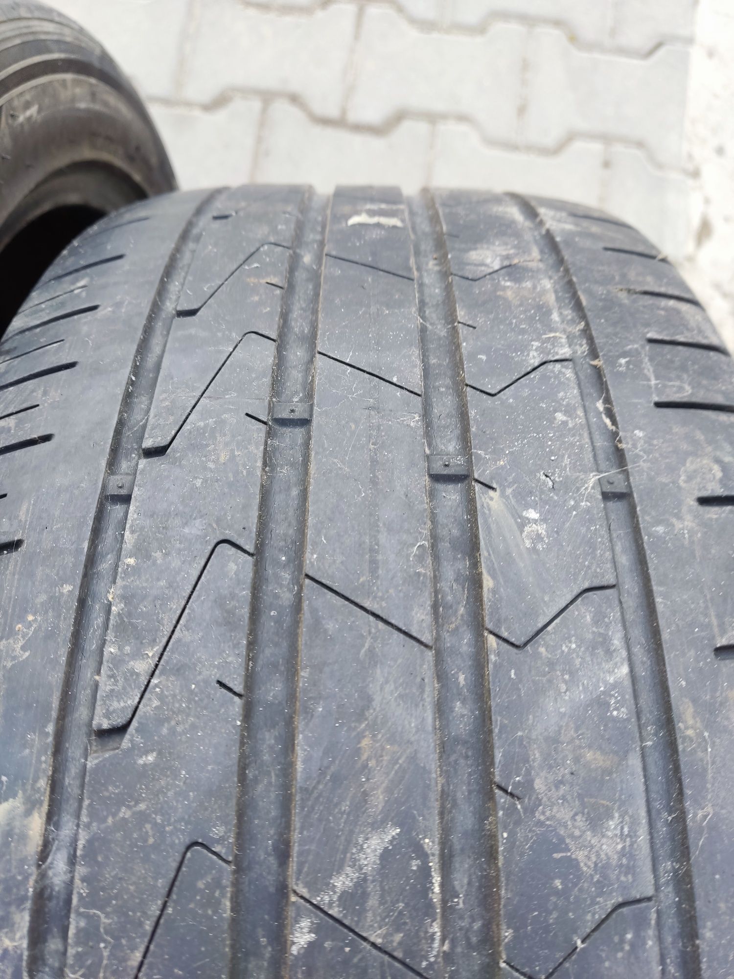 Opony letnie 235/45.18 hankook