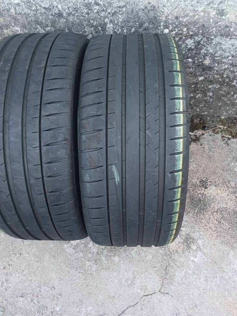 Vendo pneus semi-novos 245/35/20 Michelin