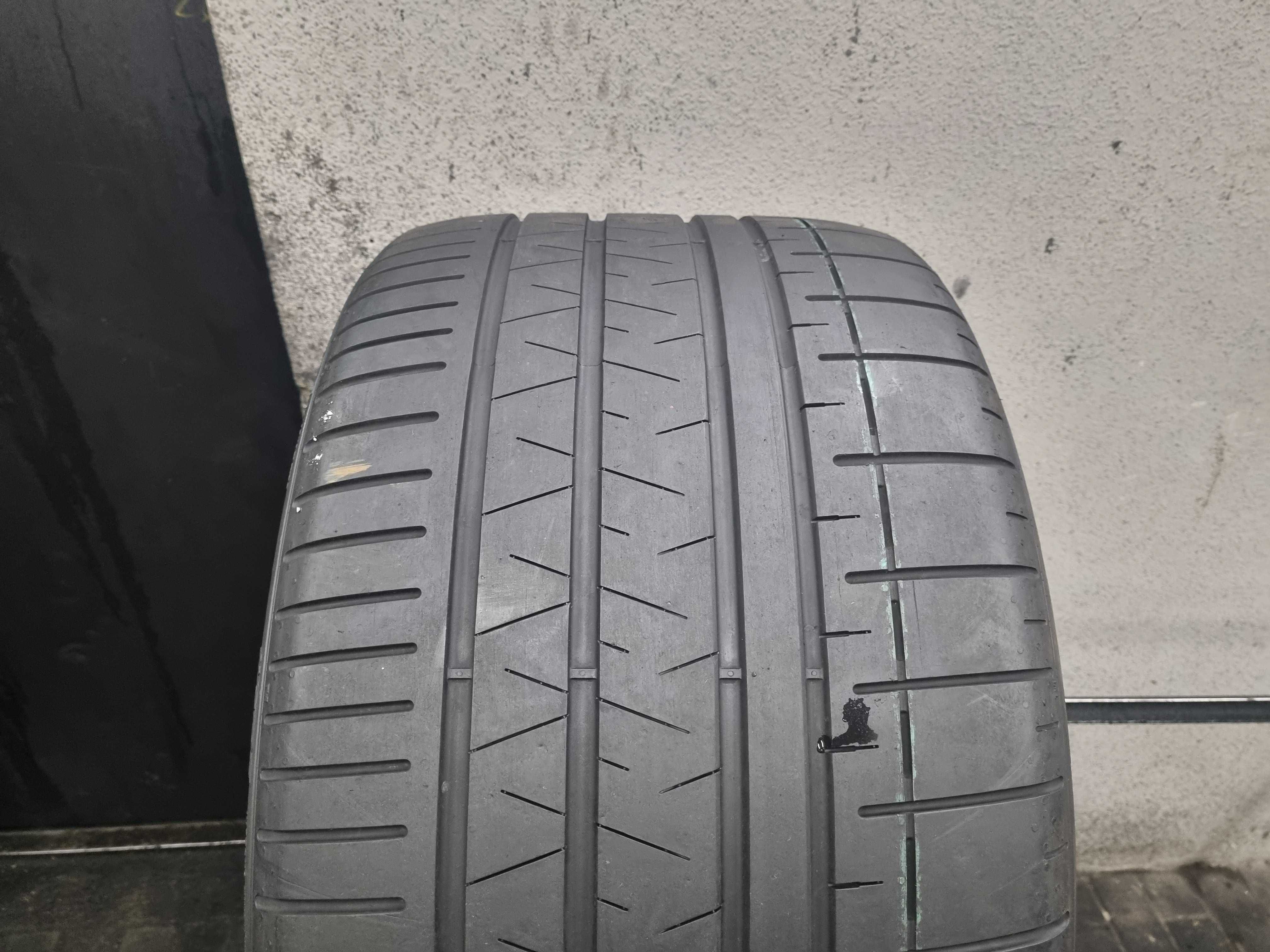 335/30/21 109Y Pirelli P Zero Corsa NO Dot.3822R