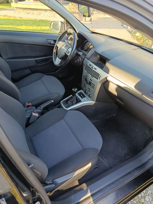 Opel Astra H 1.6 benzyna, 2010r