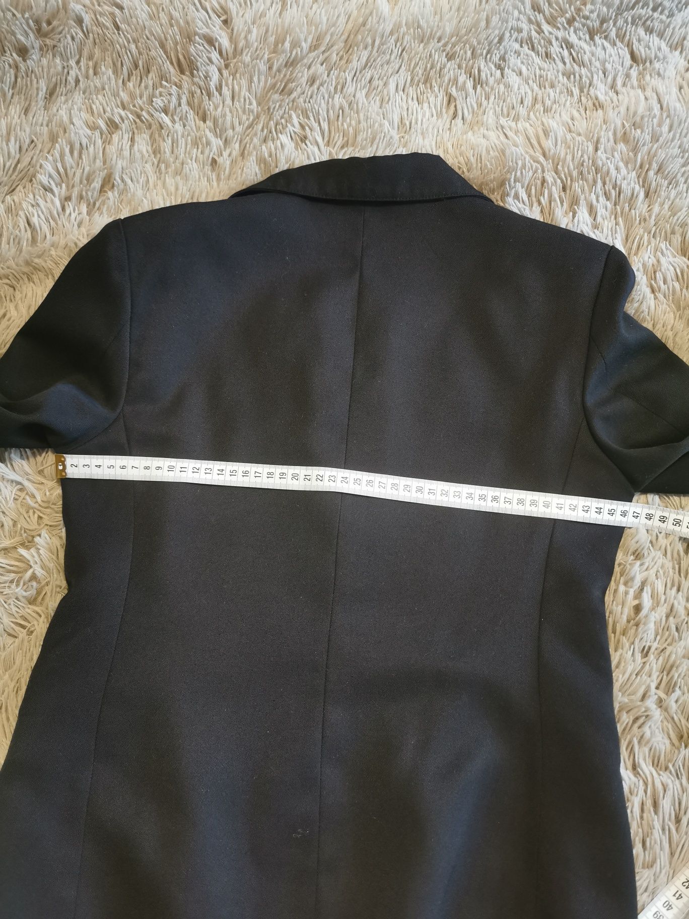 Vende-se fato académico, completo(Blazer, saia, camisa e gravata)