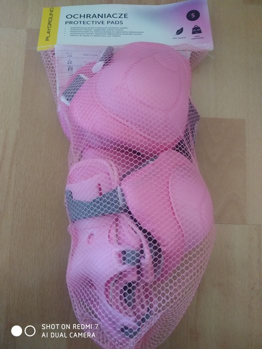 Nowy zestaw ochraniaczy dla dziewczynki rozmiar S