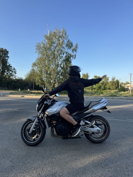 Продам Suzuki gsr 400
