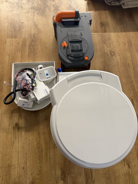 Toaleta Thetword kamper