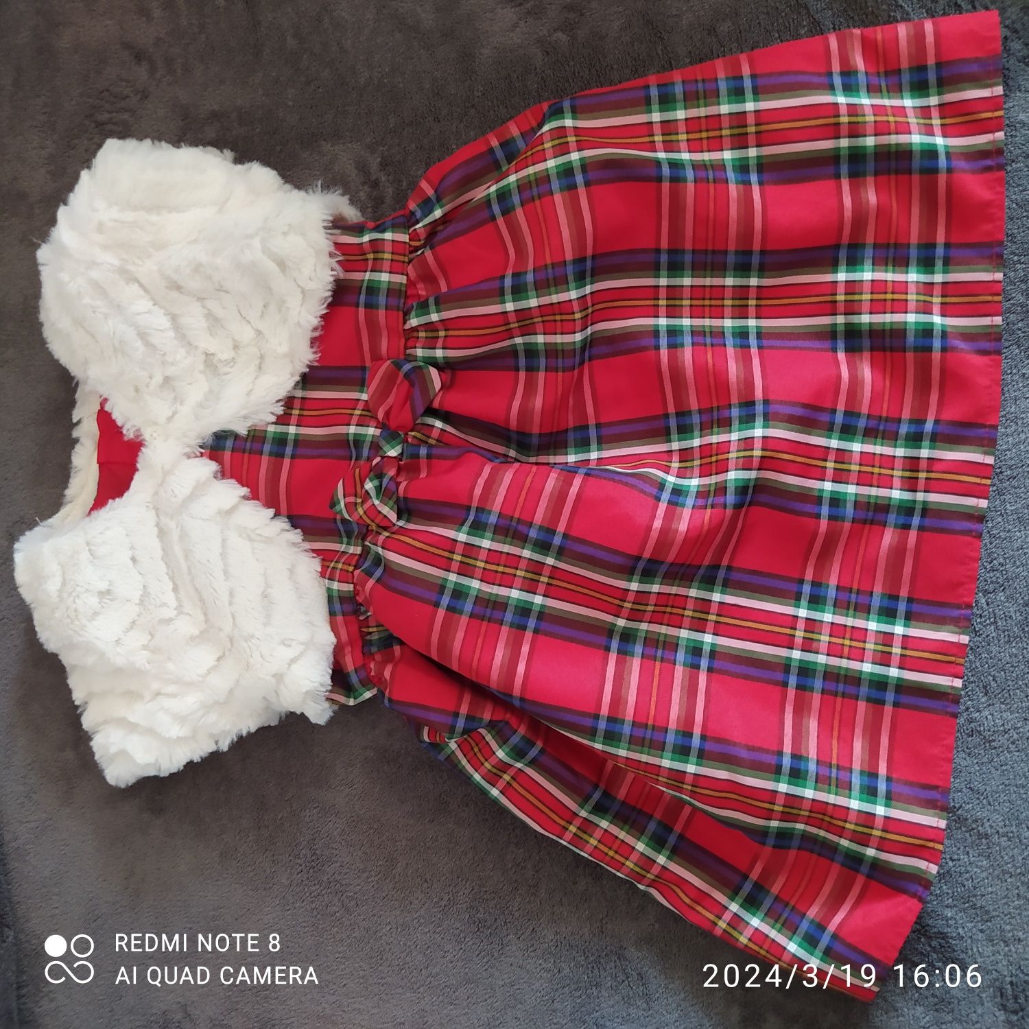 Sukienka na Święta w kratę rozmiar 92