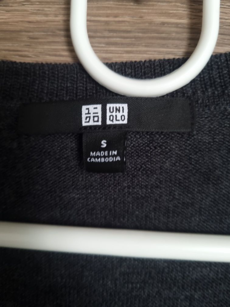 Uniqlo Жіночий светр джемпер 100%шерсть