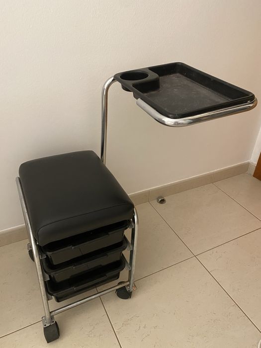 Carrinho de estética/manicure usado