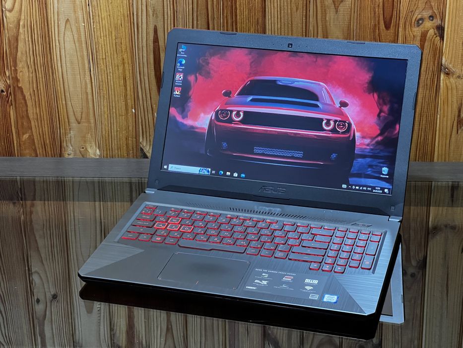 Asus TUF 15, GTX1050, I5 8300h, 12 ram