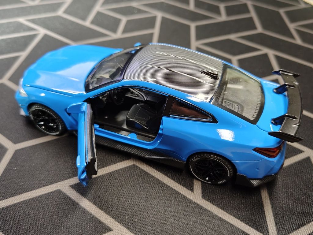 Машинка металева BMW M4 масштаб 1:32 модель