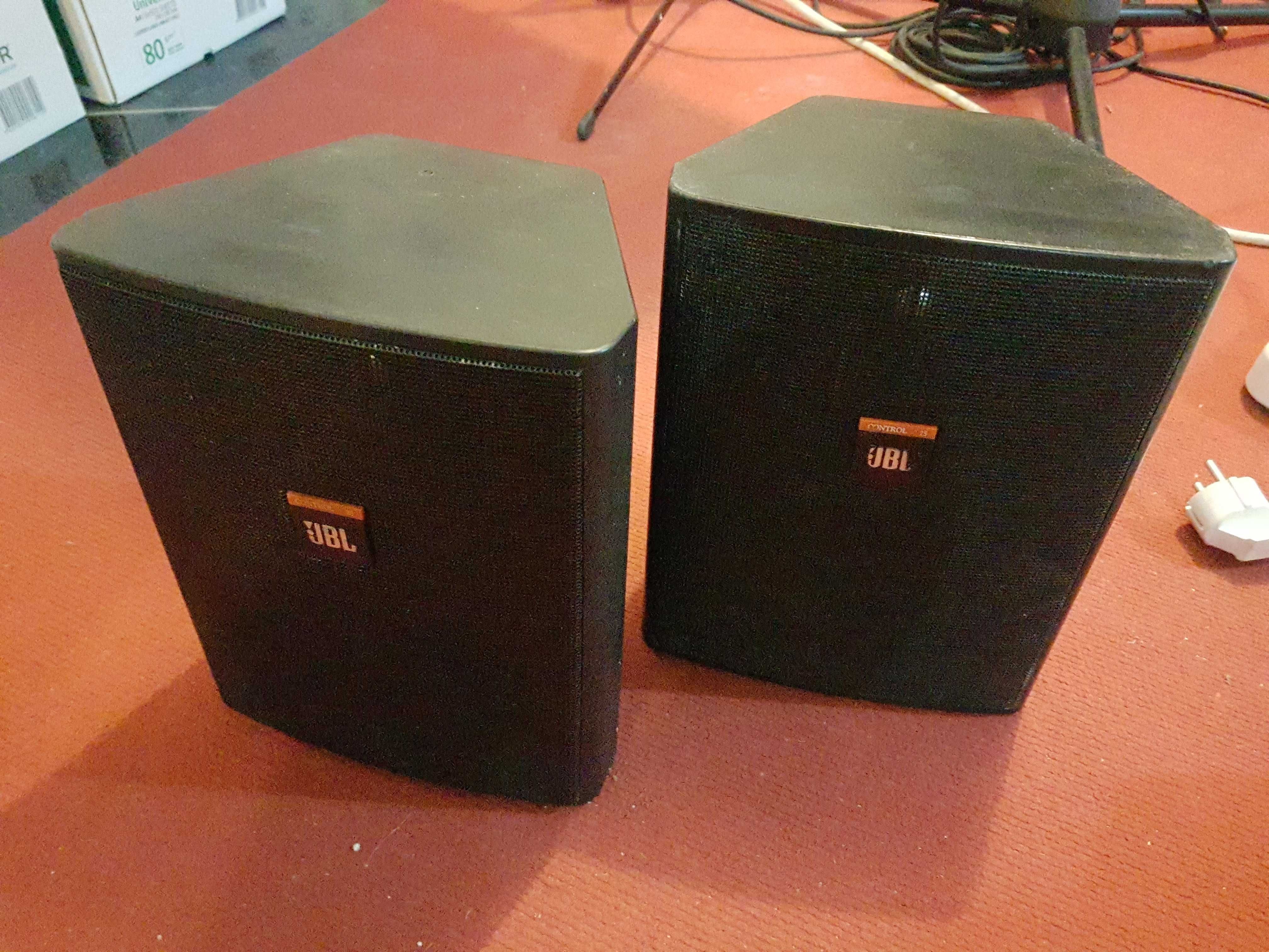 Colunas JBL Control 25