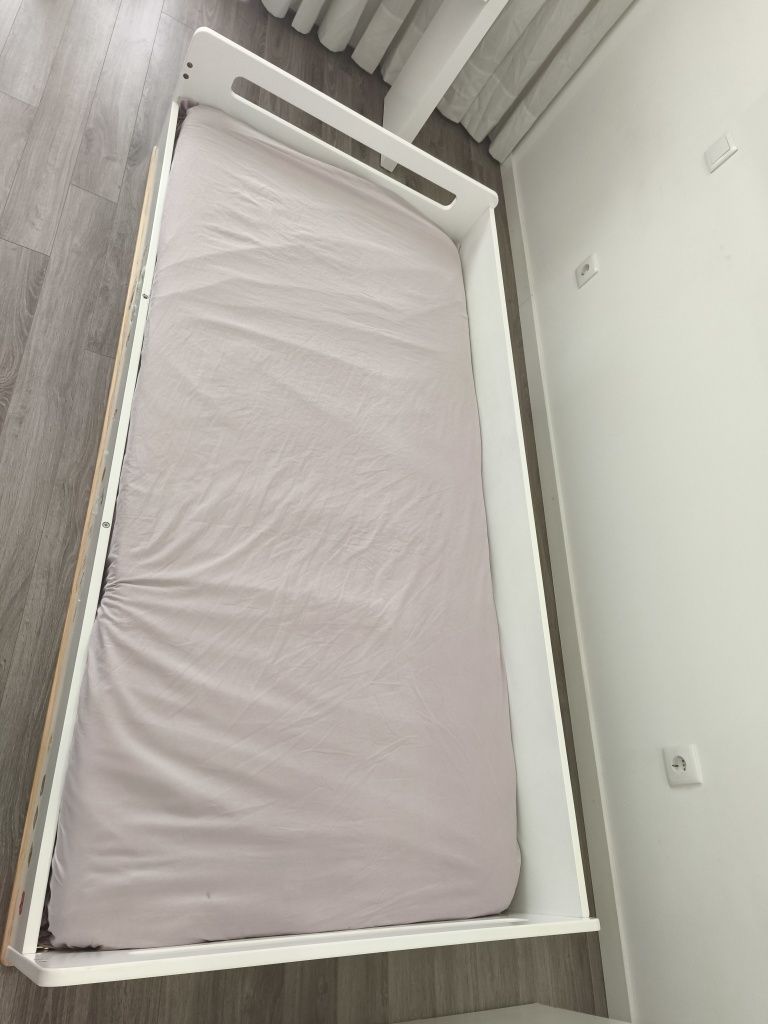 Cama criança divã criança  (recolha em Braga)