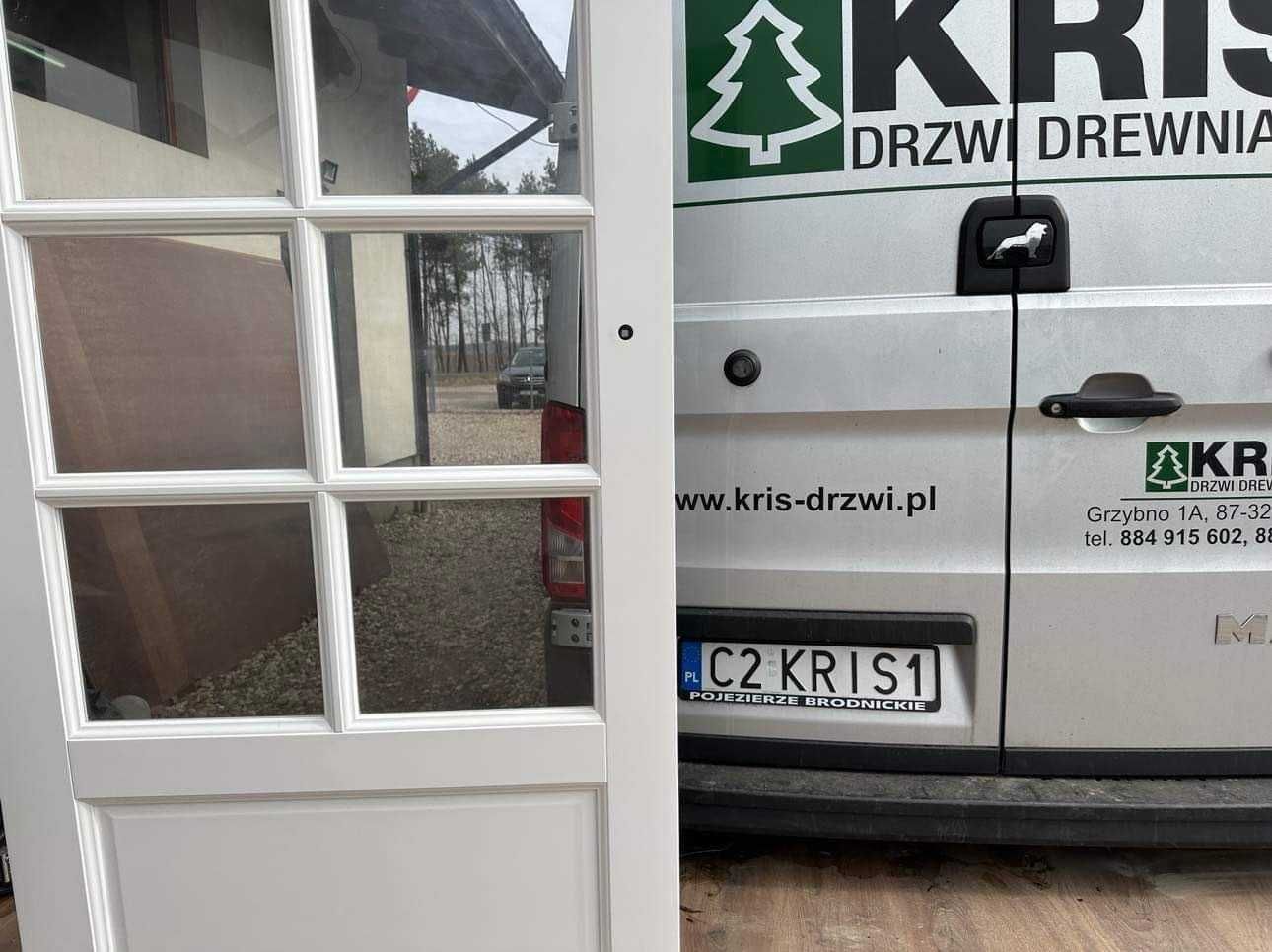Drzwi drewniane wewnętrzne przeszklone szprosy białe od ręki "90" Kris