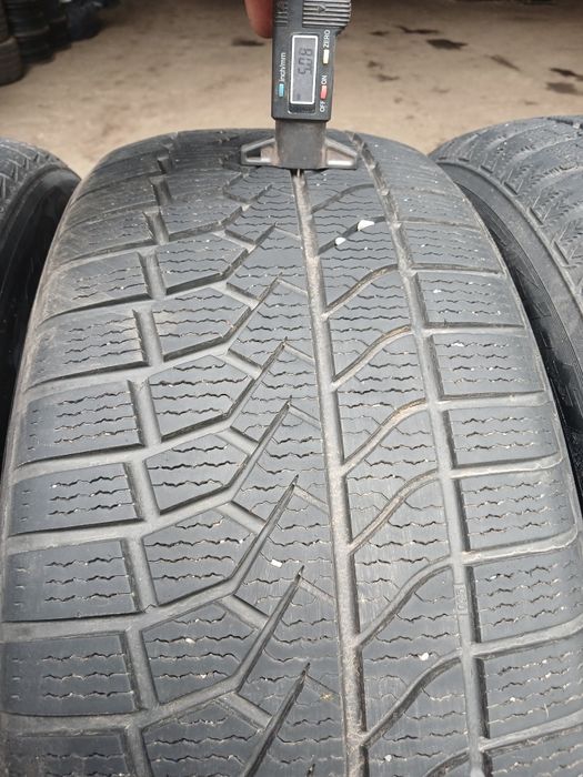 Шины зима  235.55R19