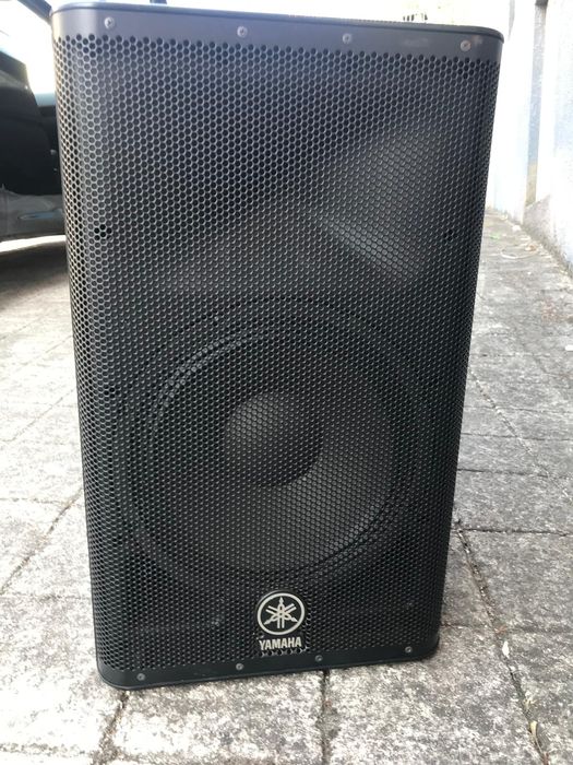 Vendo colunas dxr 12 yamaha amplificadas