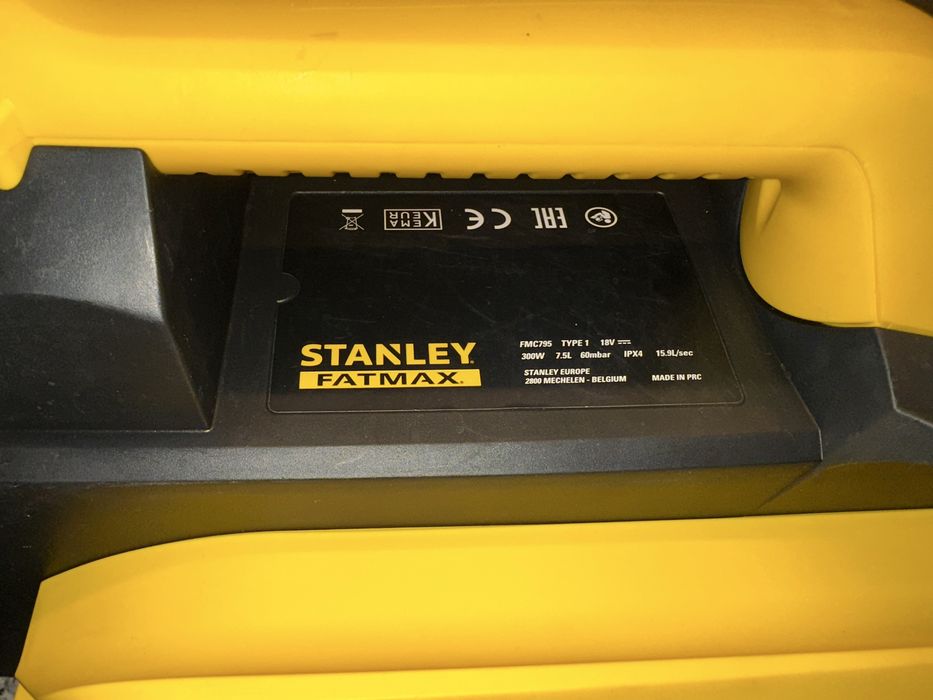 Пилосос акумуляторний STANLEY FATMAX FMC795