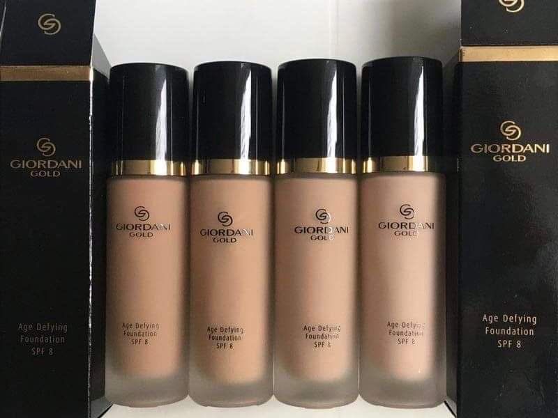 Антивікова та мінеральна тональна основа giordani gold 30 мл.