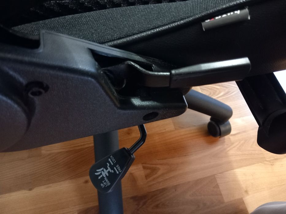 Fotel gamingowy Huzaro jak nowy