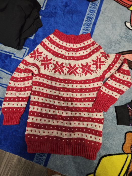 Sweterek świąteczny HM