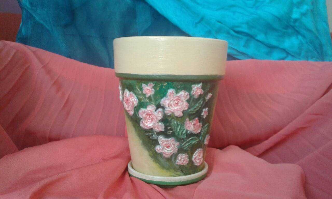Doniczka ceramiczna ręcznie dekorowana