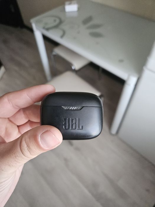 JBL  Tuns 230 TWS