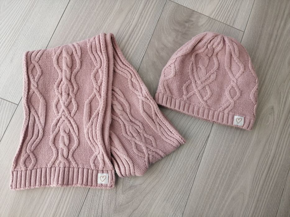 Komplet czapka i czalik