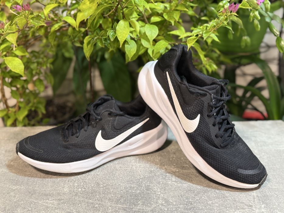 Кроссовки Nike REVOLUTION 7 43 р.Оригинал