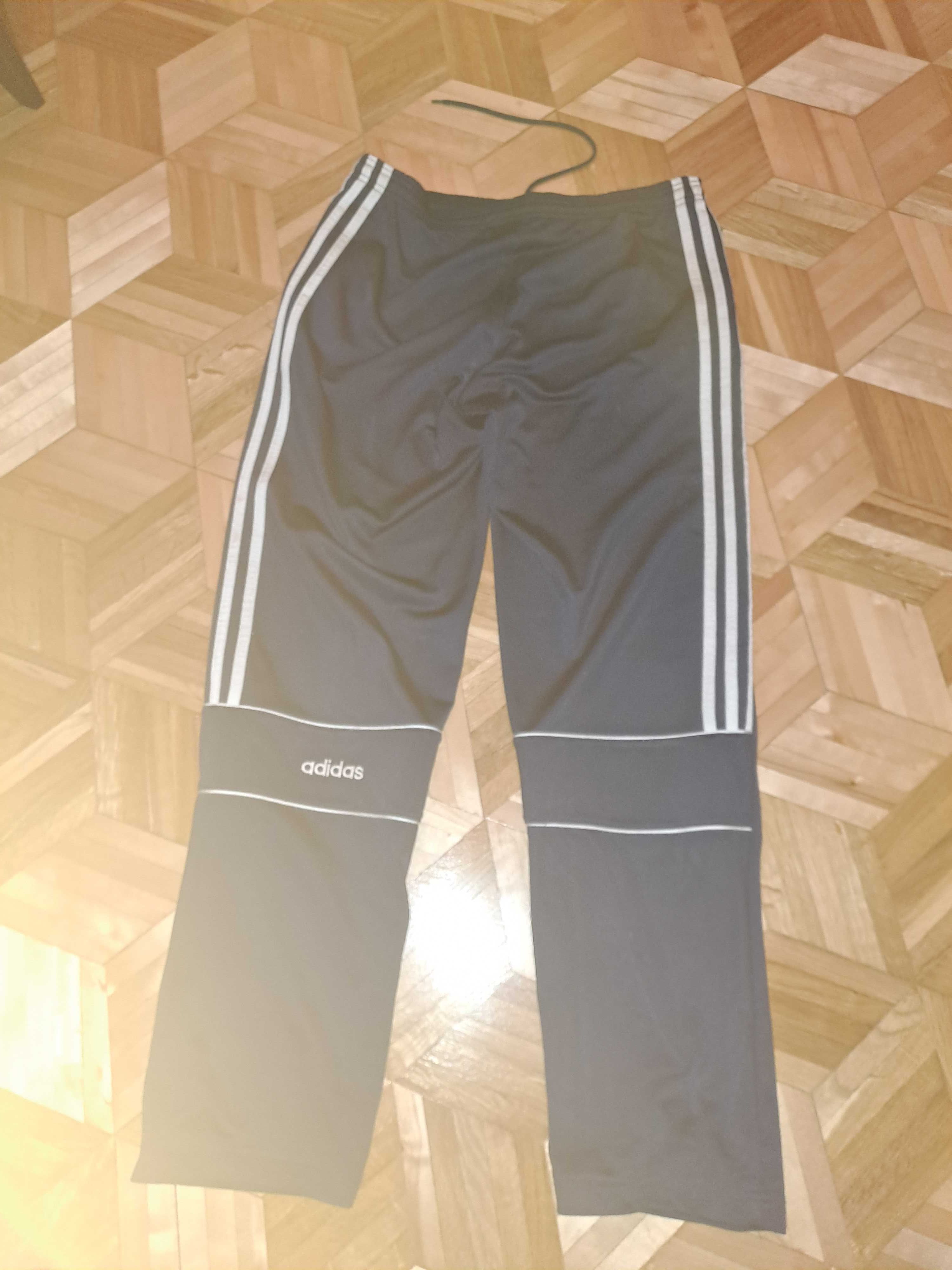 Spodnie dresowe Adidas na wzrost 176cm