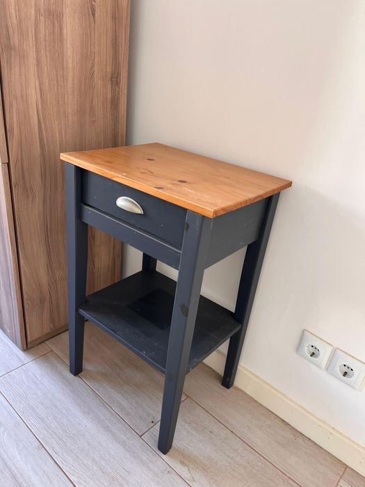 Conjunto de Cómoda e mesa de apoio