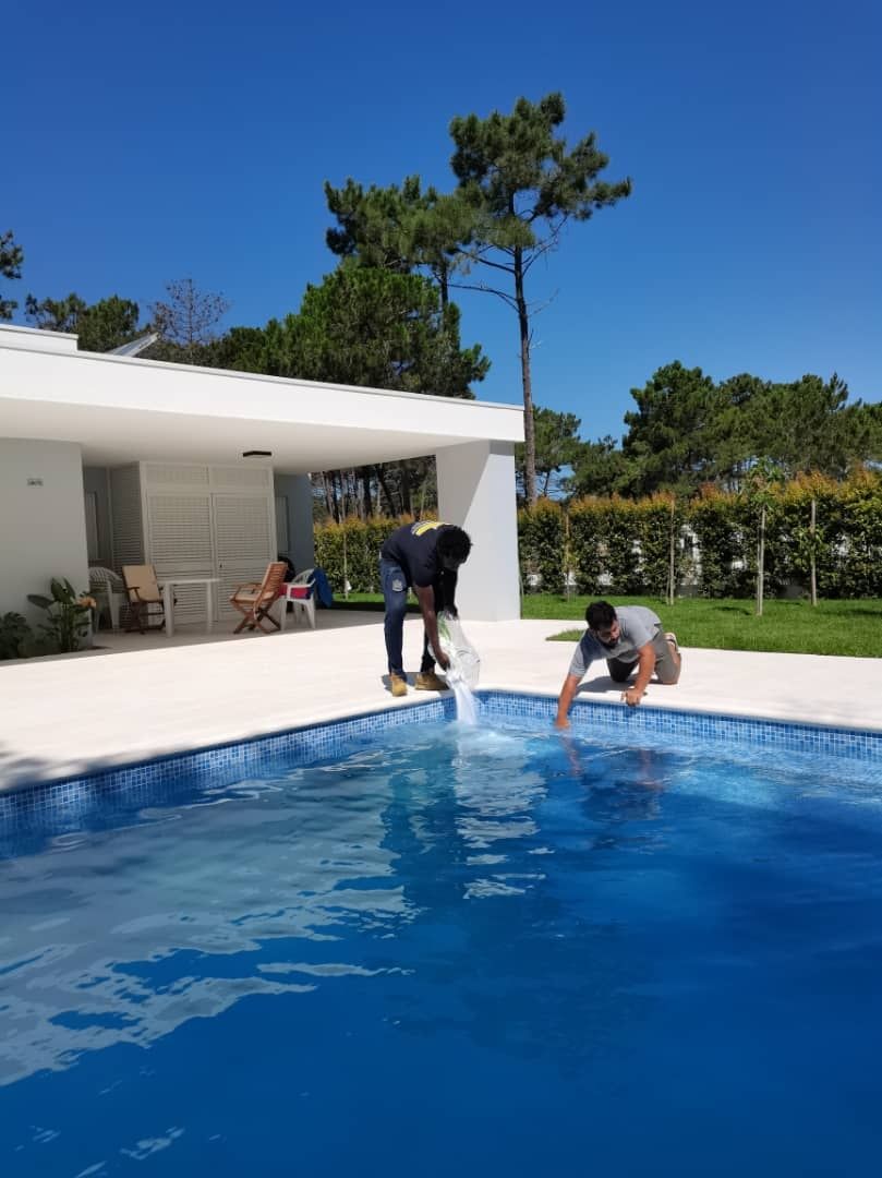 Construção e manutenção de piscinas