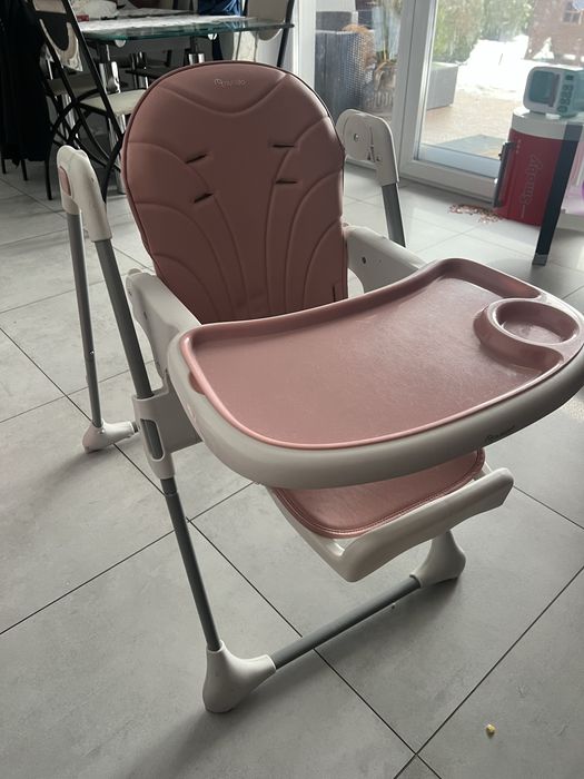 Krzeselko do karmienia dziecka