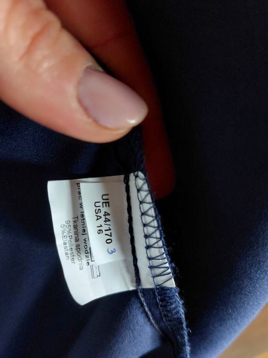 Granatowa / ciemno niebieska sukienka z pięknym haftem i srebrną nitką