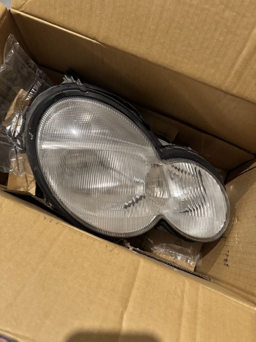 Reflektory do Mercedes C220 sport coupe