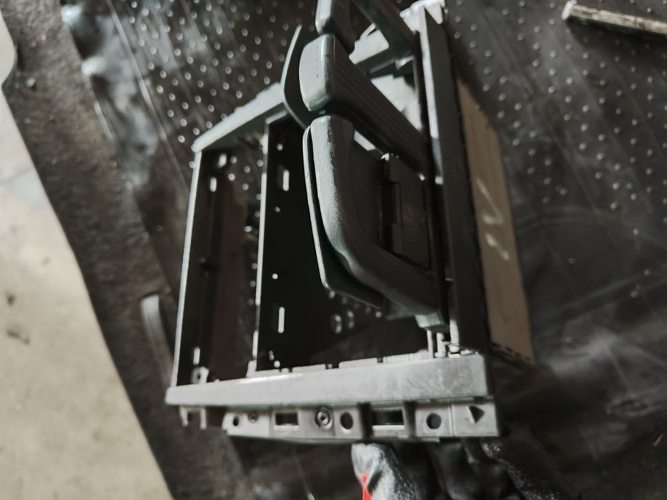 Uchwyt mocowanie na kubki volkswagen golf 4