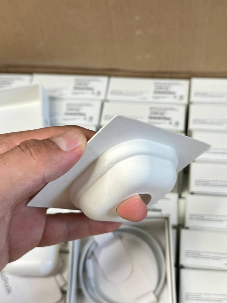 AirPods 3, навушники з кейсом і подарунковим чохлом