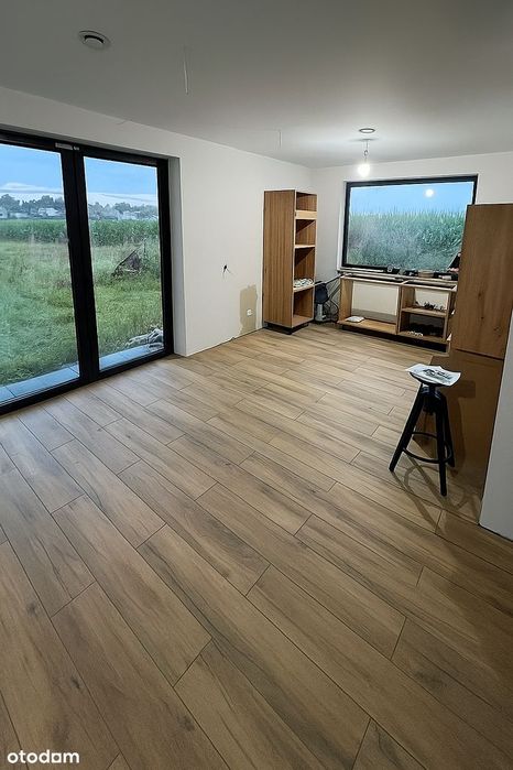 Nowoczesny dom z ogrodem w spokojnej okolicy