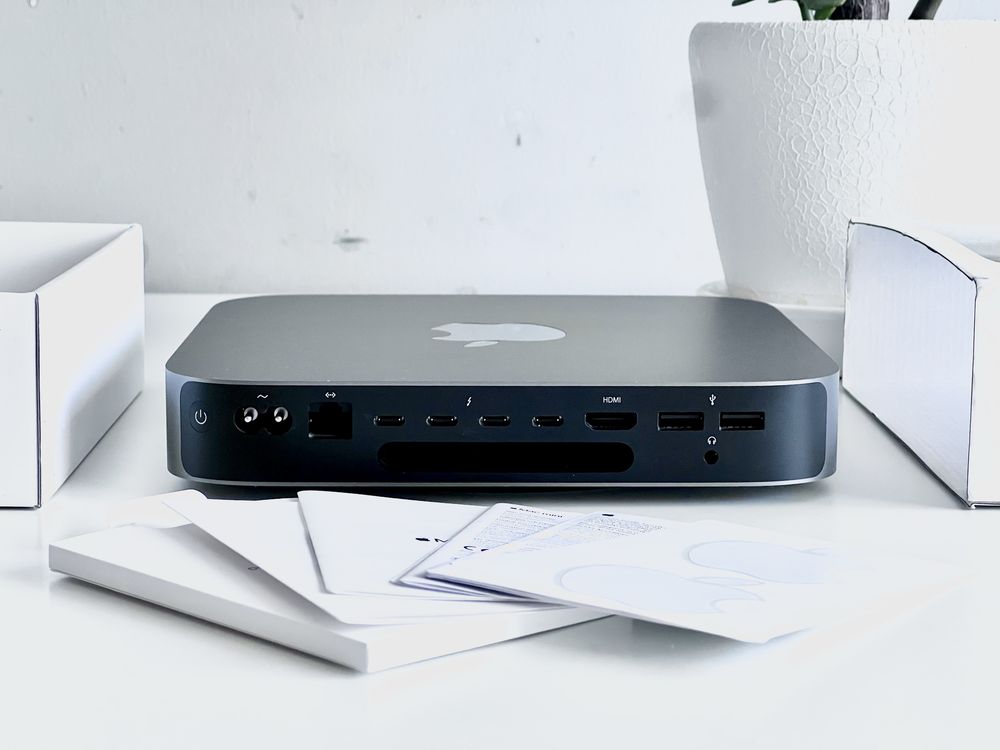 Apple Mac Mini 2018 Core i3 4 ядра, DDR4, стан нового, повний комплект
