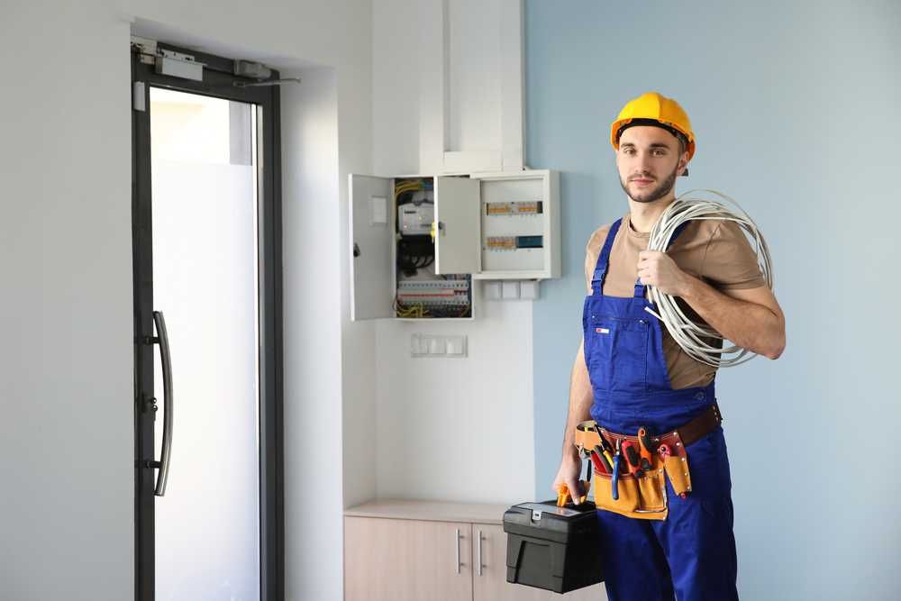 Elektryk - usługi elektryczne, monitoring, smartHOME, fotowoltaika.