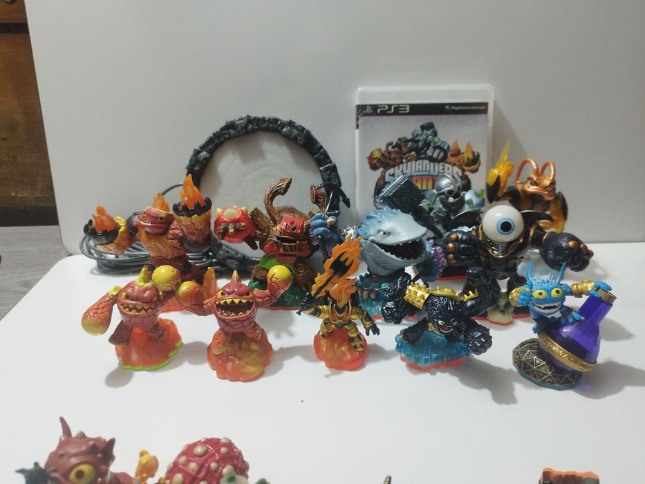 Figurki skylanders 24szt. Portal, gra
