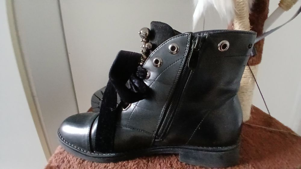 Botki wiązane i na zamek