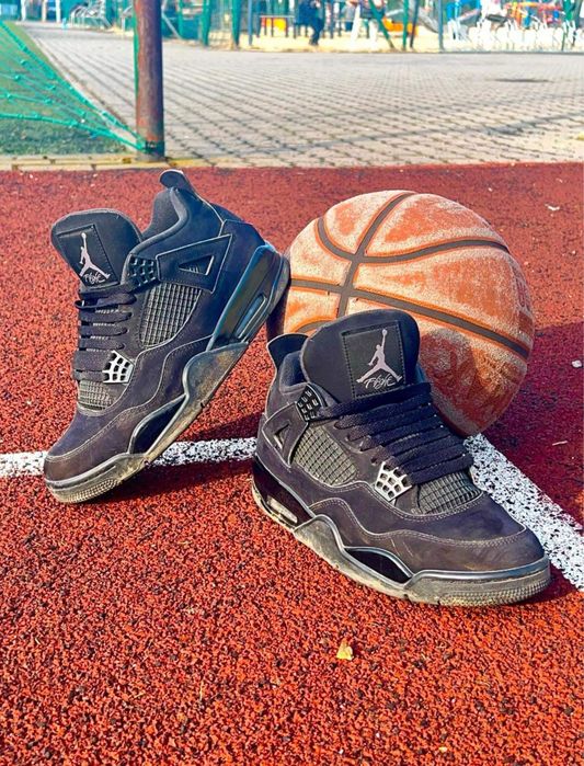Jordan 4 Black cat
