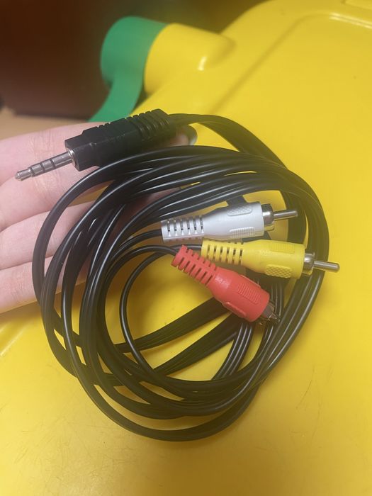 Cabo AV NOVO - 3.5mm P2 (Jack) para 3 RCA (Vídeo Composto/Áudio)