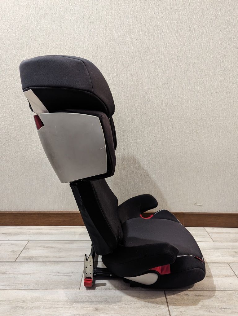 Продам дитяче автокрісло Cybex Solution X-Fix