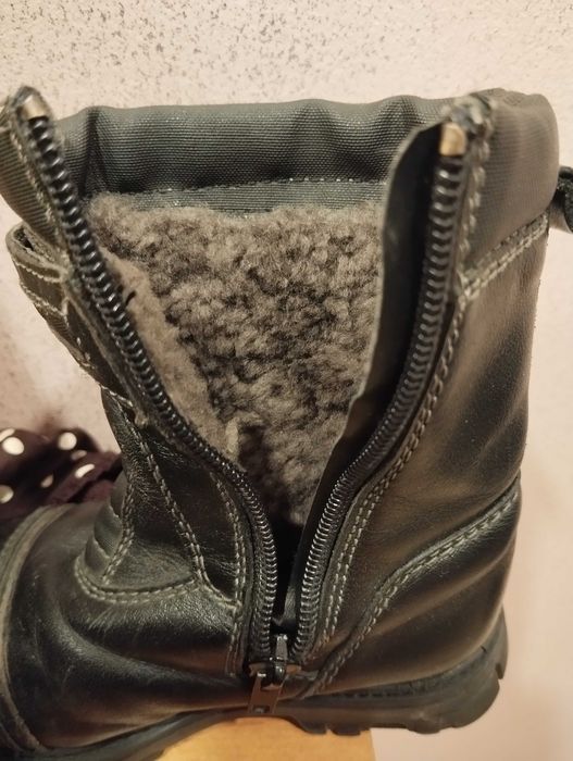 Buty zimowe dziecięce skórzane r. 25