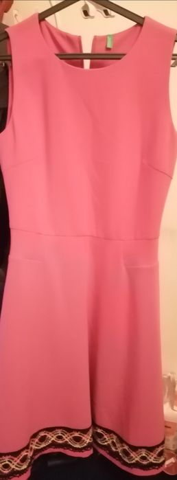 Lindíssimos vestidos de ótima qualidade e preço. Entrega em mão