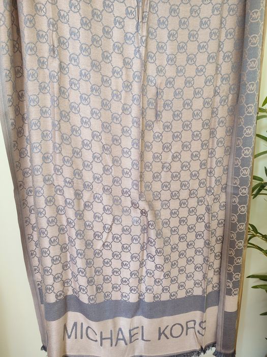 Echarpe/ cachecol Michael Kors