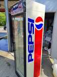 Lodówka chłodziarka witryna sklepowa Pepsi