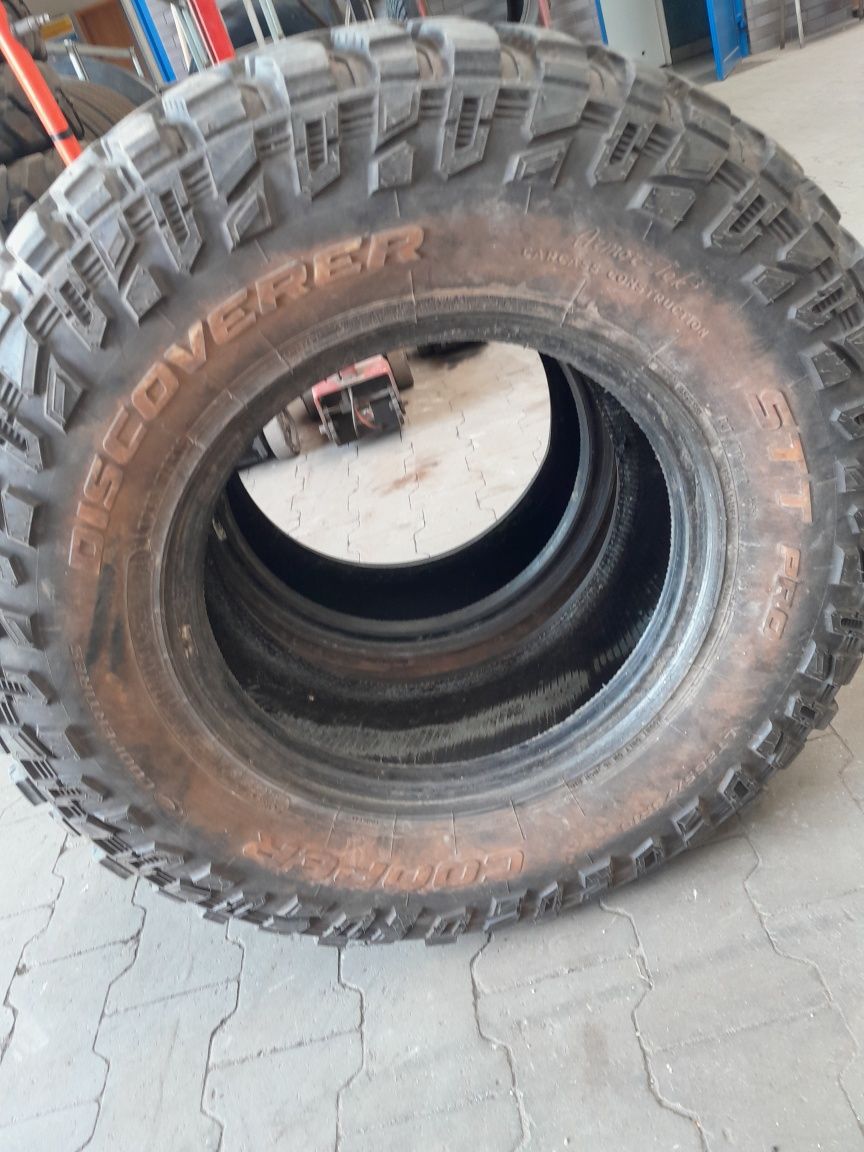 265/75R16 Cooper Discover STT pro Para